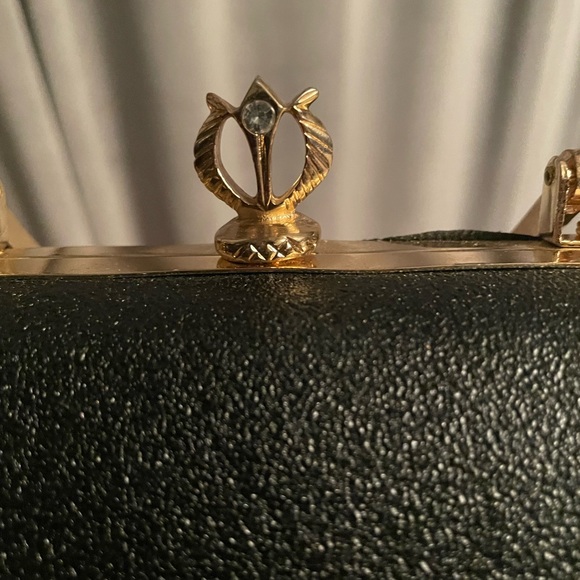 Vintage Black Clamshell Handbag with Gold Hardware - Picture 8 of 12